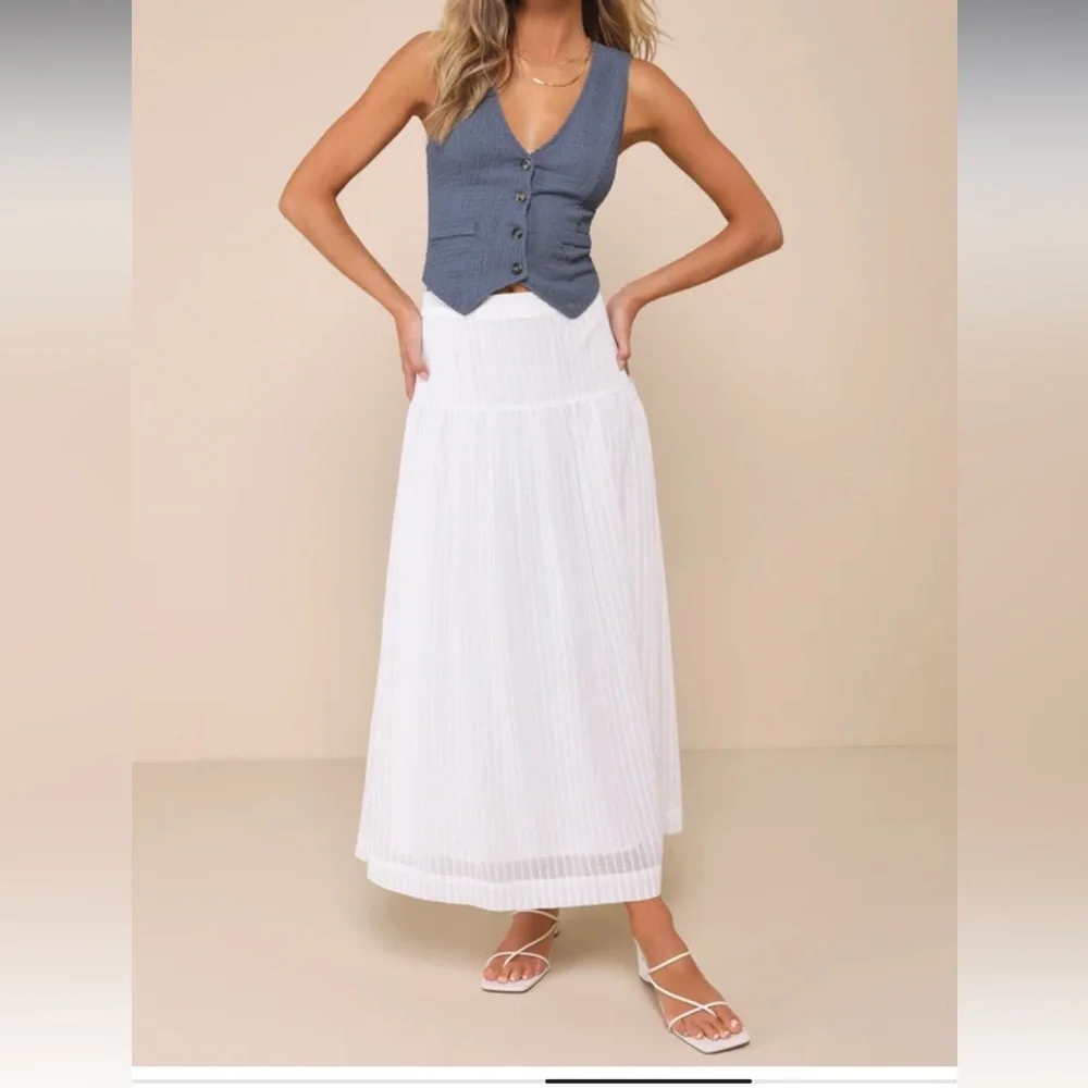 True Charm Dark Blue Textured Lace-Up Sleeveless Vest Top Large NWT - Picture 3 of 6